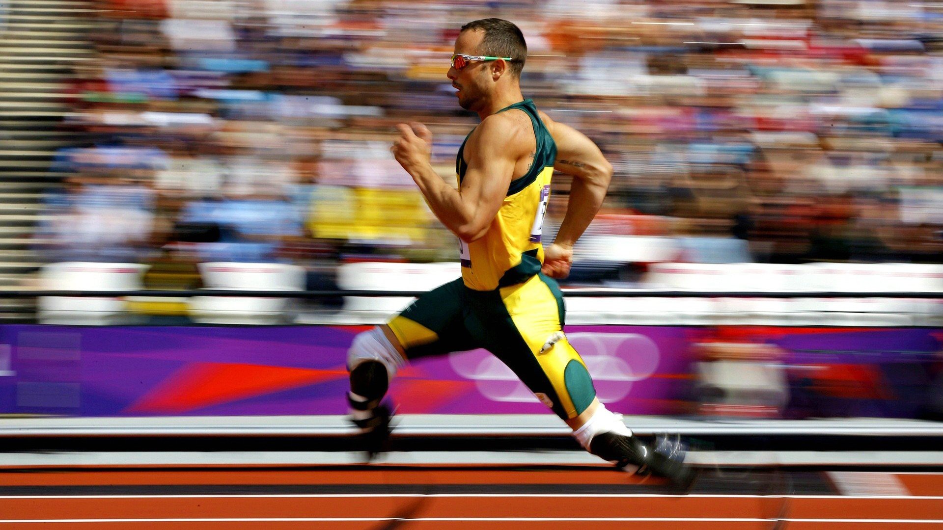 F1赛车赛场焦点!意大利队对阵阿根廷队,主力缺阵,替补球员挺身而出